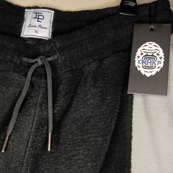 Inaka Sherpa Power Shorts - Picture 2 of 5